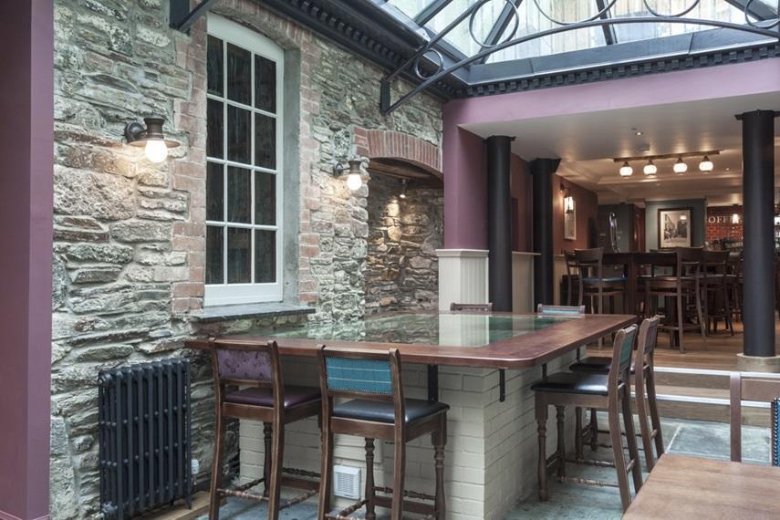The Queen'S Head Wetherspoon 호텔 태비스톡 외부 사진